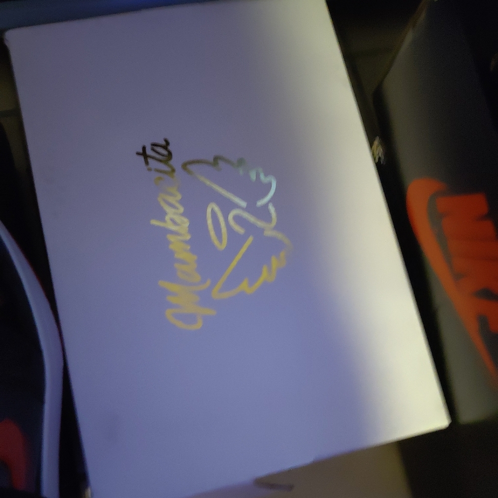Shoe box